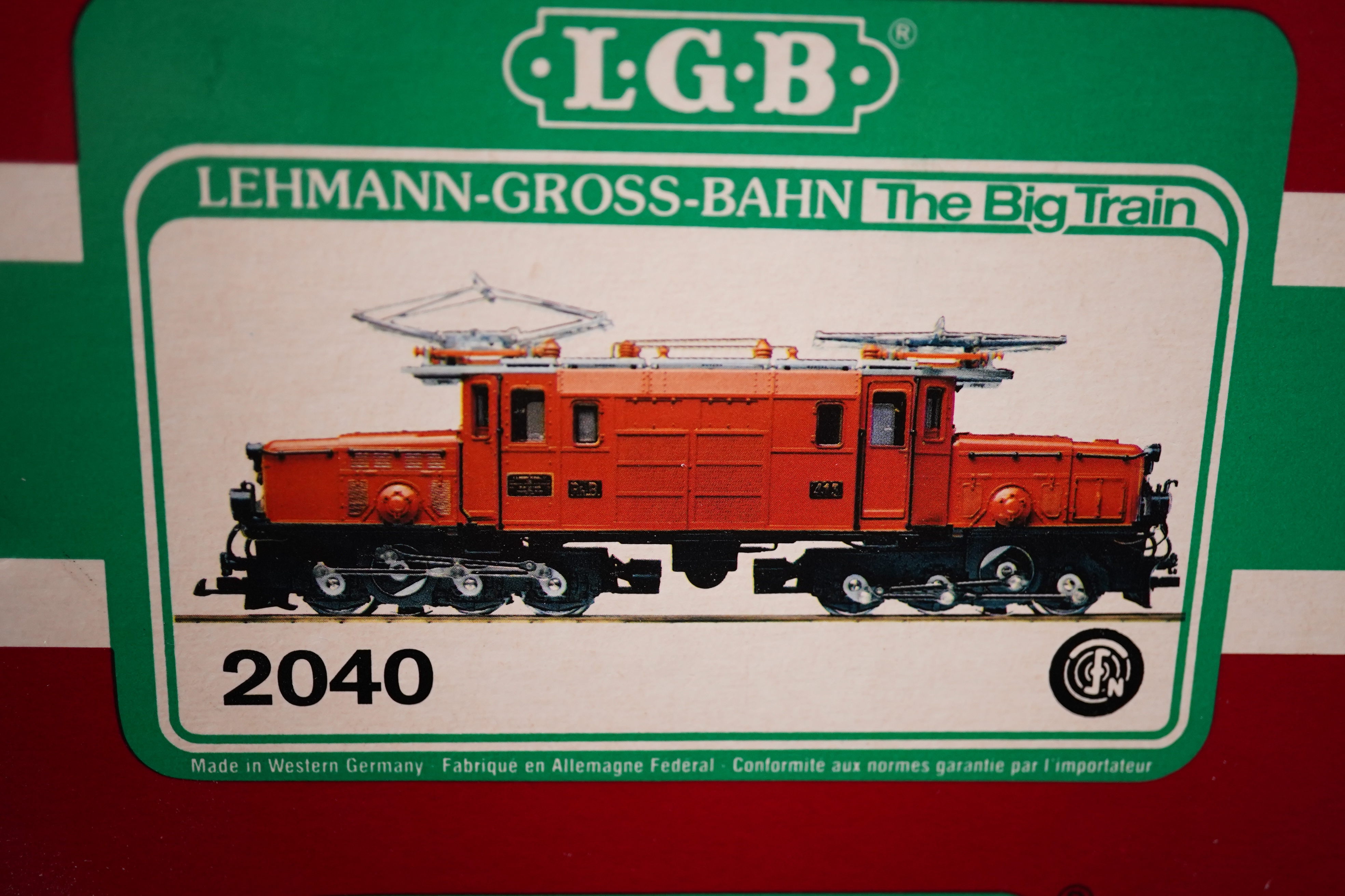 A boxed Lehman LGB (2040) G scale railway RhB Crocodile electric pantograph locomotive, 413, in brown livery. Condition - good, evidence of very minor running wear only.